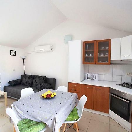 Apartment Dva Oriha Фунтана Екстериор снимка